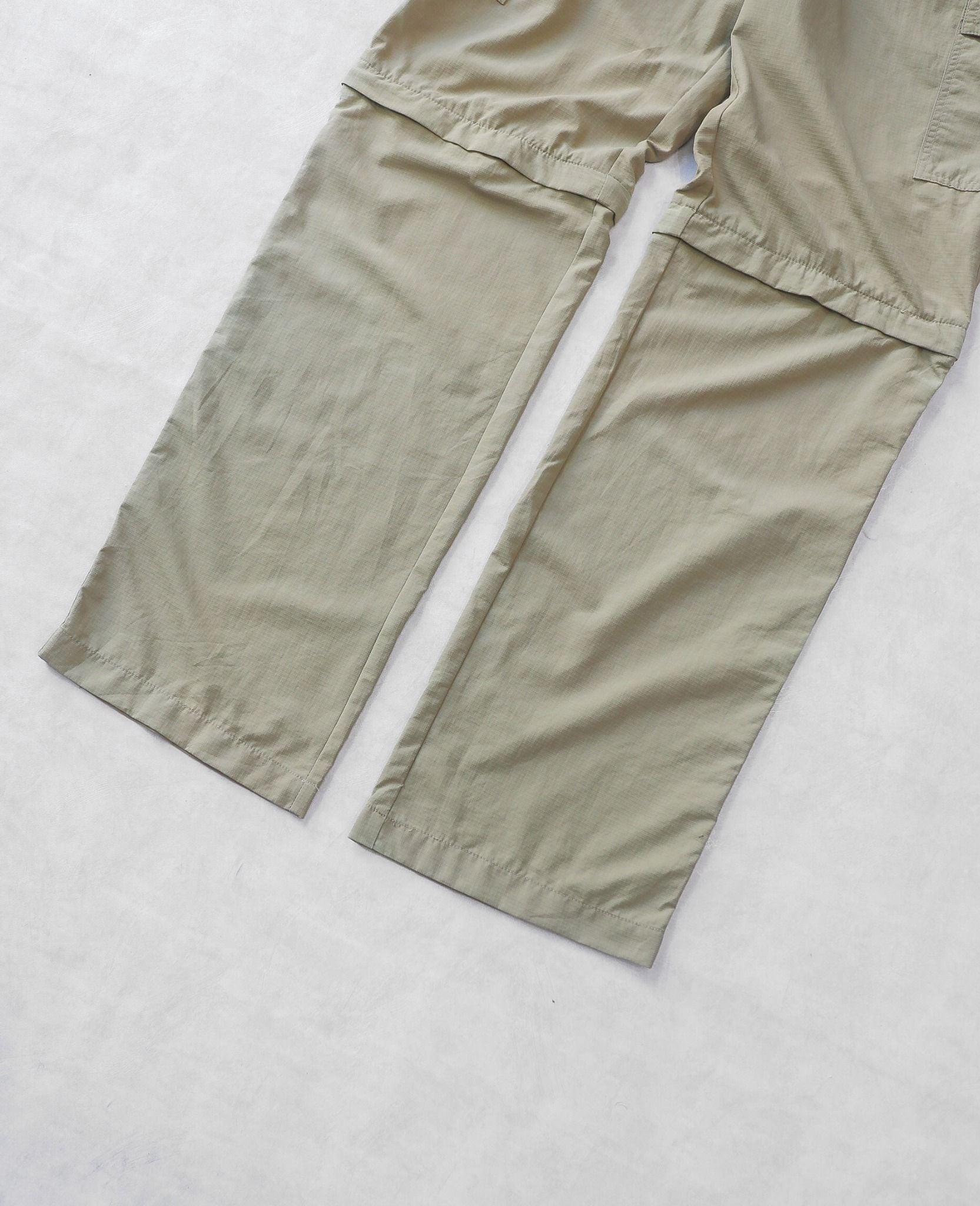  05.05.24 - VTG CONVERTIBLE OUTDOOR CARGO PANTS - COLUMBIA 
