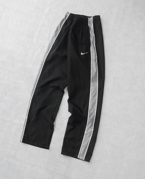  05.05.24 - VTG SPORT WIND TRACK PANTS - NIKE 