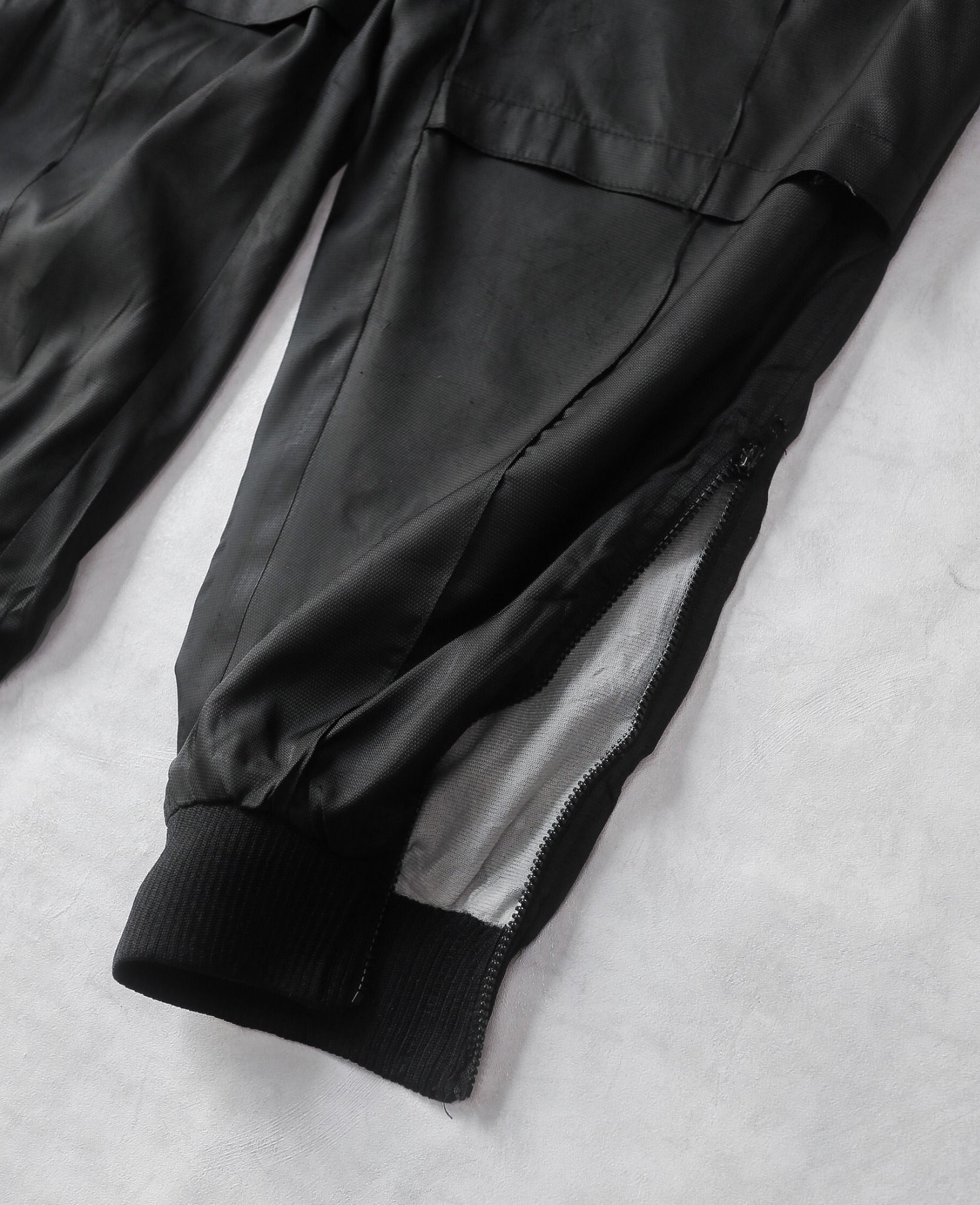  05.05.24 - VTG SPORT WIND TRACK PANTS - CHAMPION 