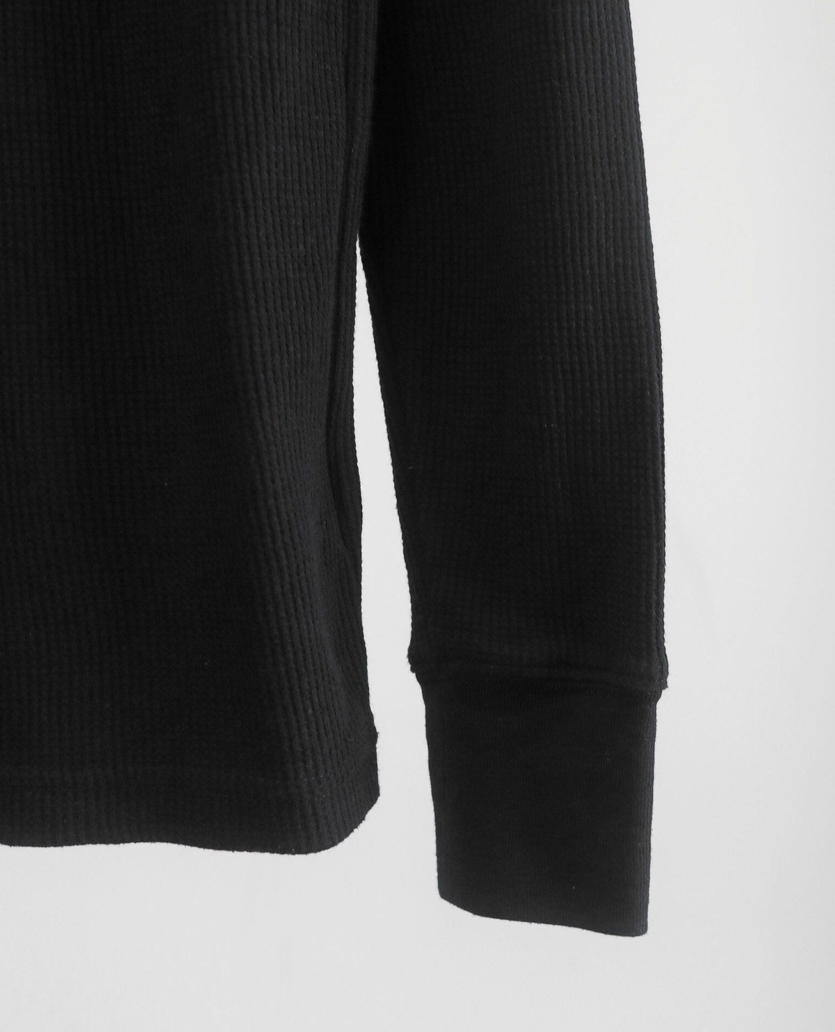  07.11.23 - VTG WAFFLE LONGSLEEVE SHIRT - BEAUMERE 