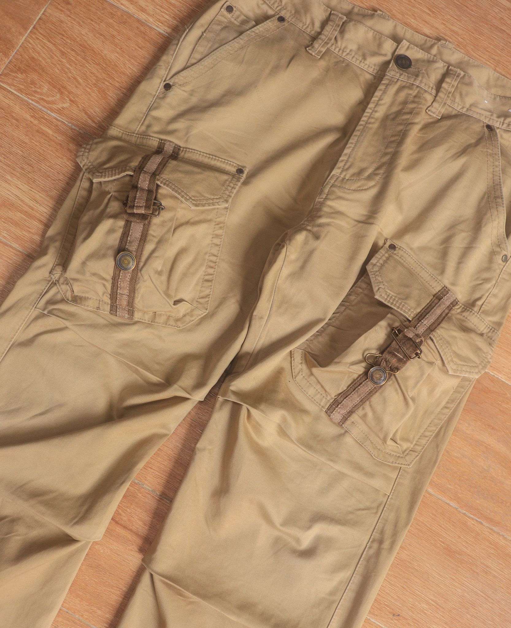  10.23.24 - VTG CARGO PANTS 