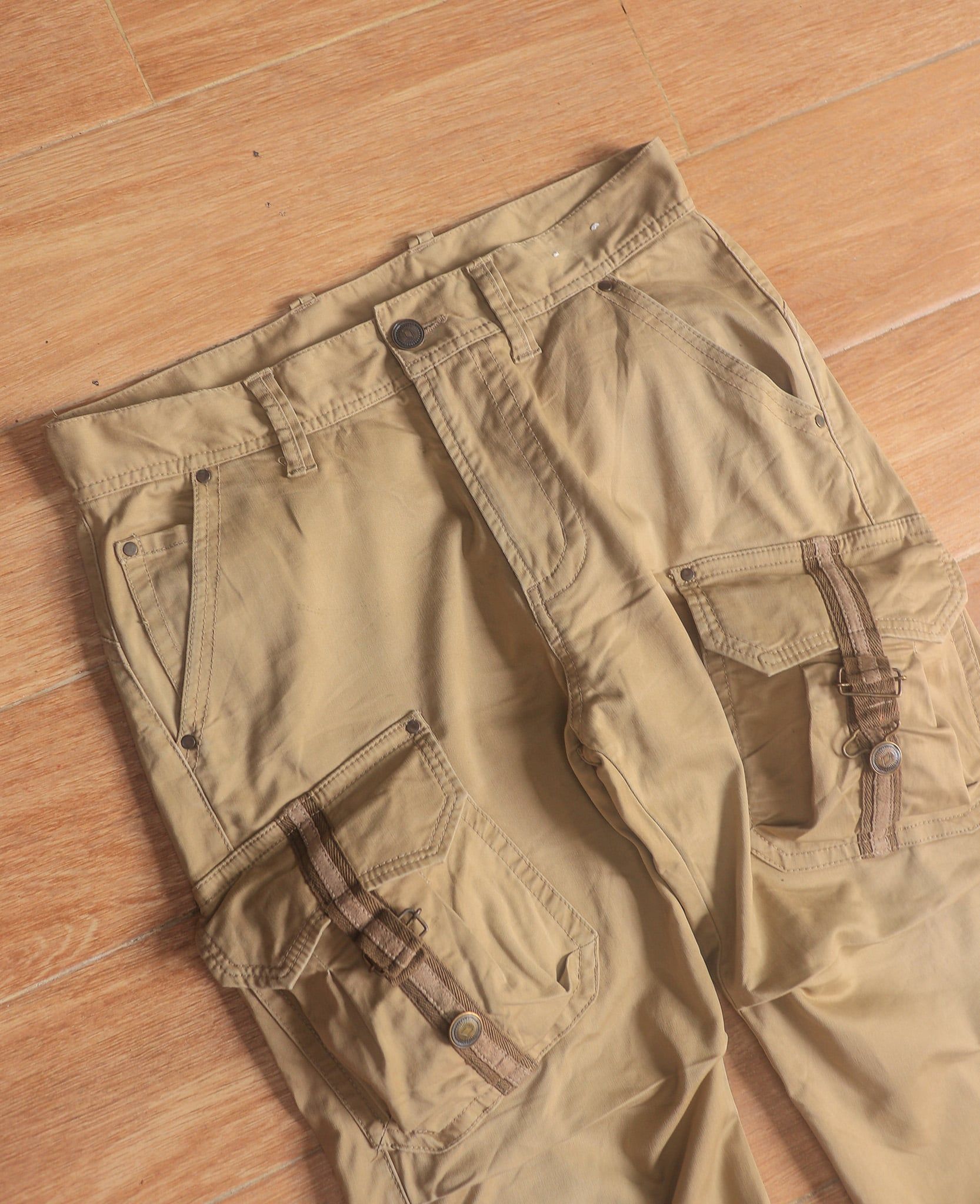  10.23.24 - VTG CARGO PANTS 
