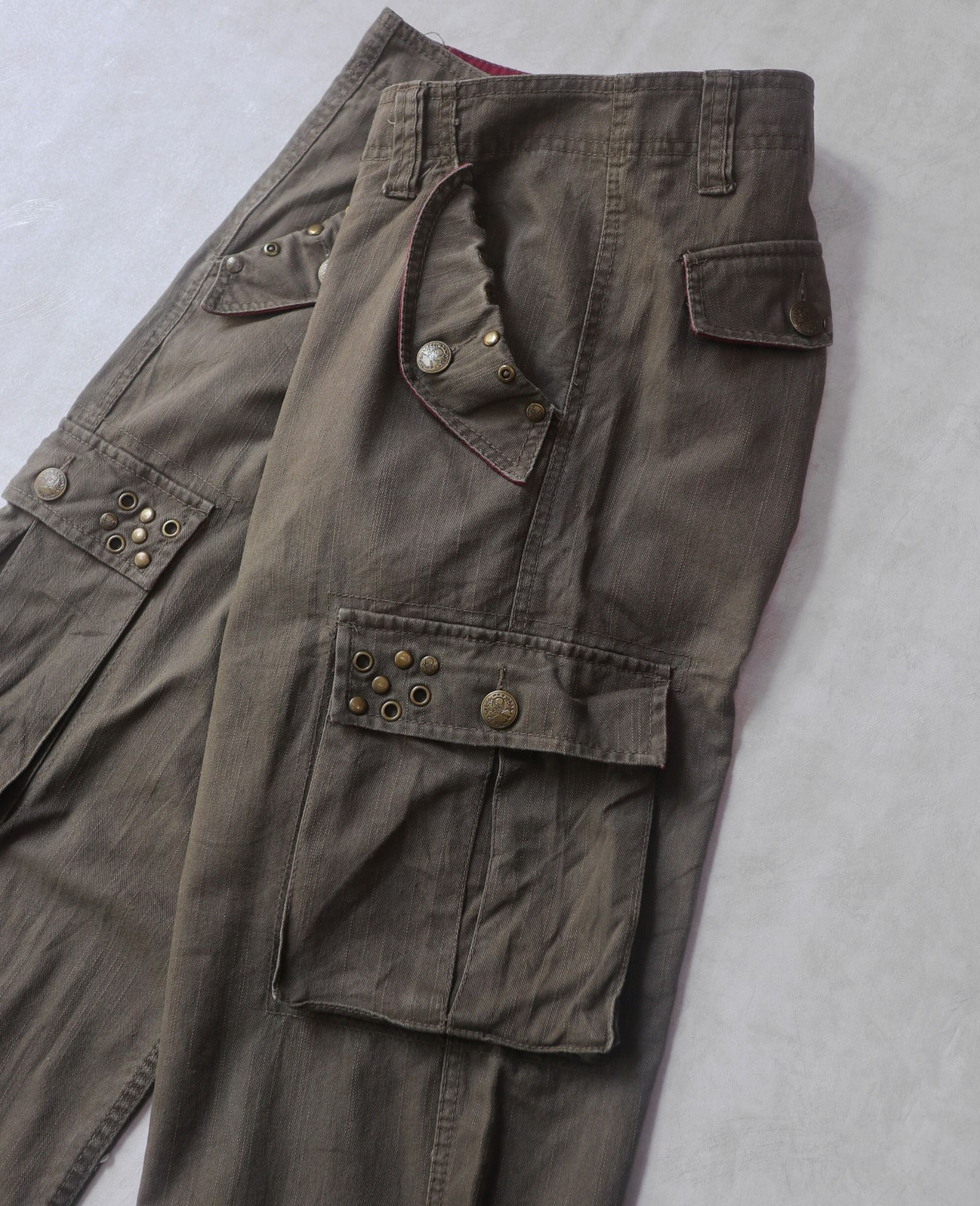  04.22.24 - VTG CARGO PANTS - RUSH HOUR 