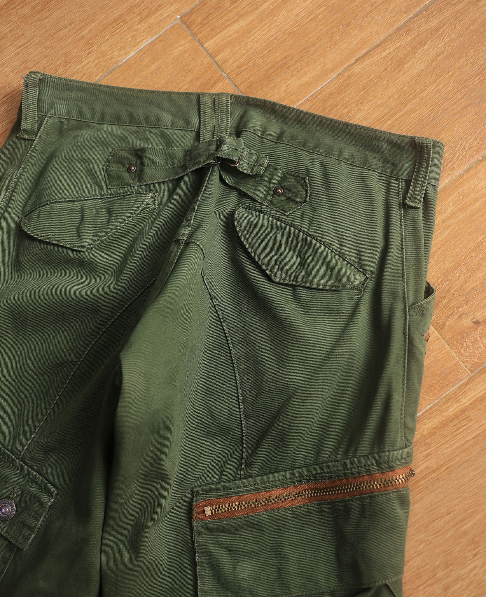  10.23.24 - VTG BANANA CUT CARGO PANTS - DOMINATE HANDCRAFT JEANS 