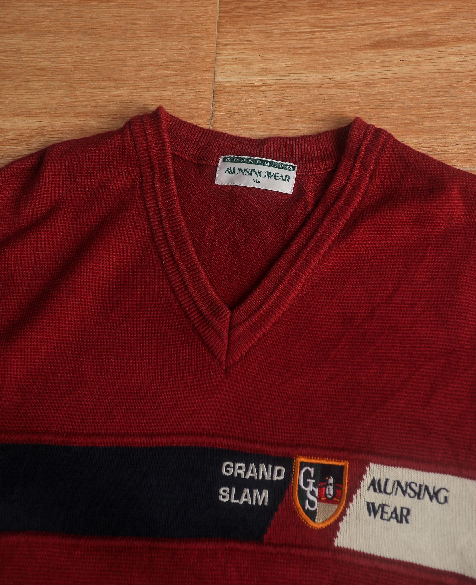 10.24.24 - VTG KNIT VEST - MUNSINGWEAR 