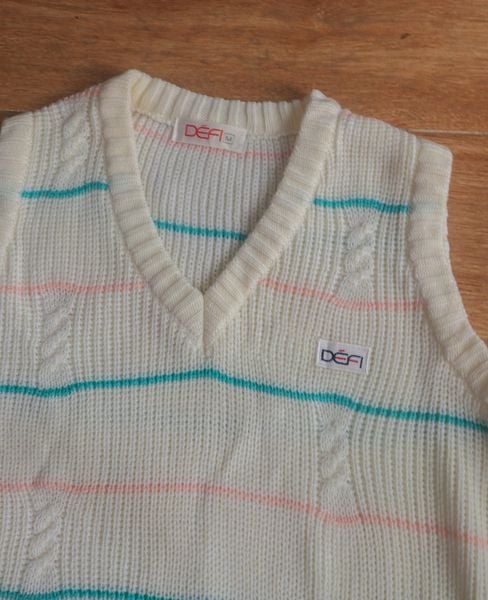  10.24.24 - VTG KNIT VEST - DEFI 