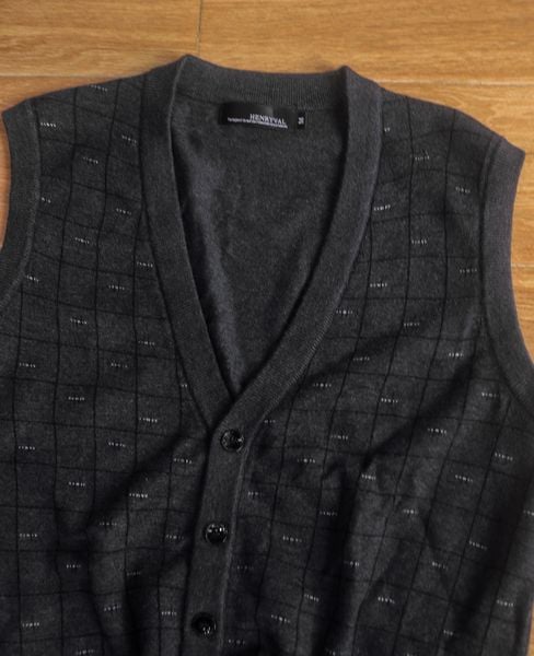  10.24.24 - VTG KNIT VEST - HENRVAL 