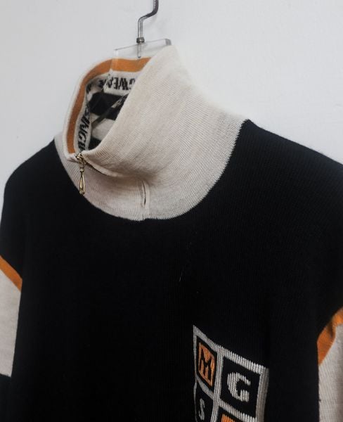  10.24.24 - VTG KNIT SWEATSHIRT - MUNSINGWEAR 