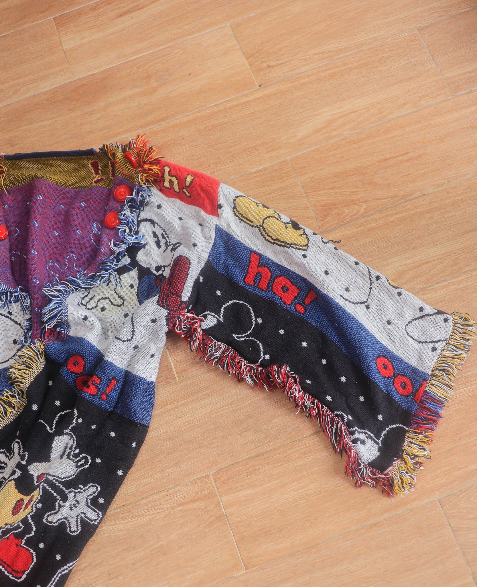  10.08.24 - VTG BLANKET CAPE JACKET - DISNEY MICKEY 90s 