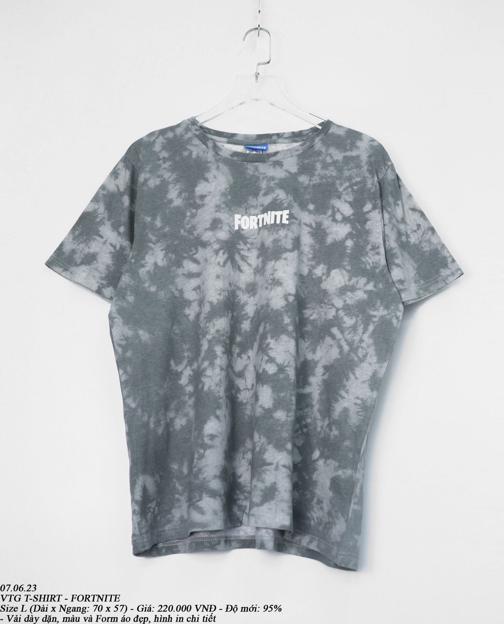  07.06.23 - VTG T-SHIRT - FORT NITE 