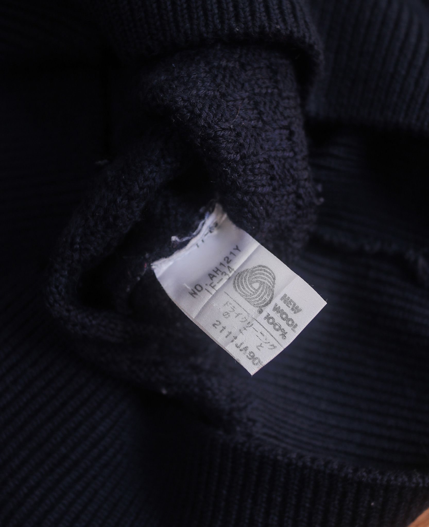  10.24.24 - VTG KNIT SWEATSHIRT - LACOSTE 