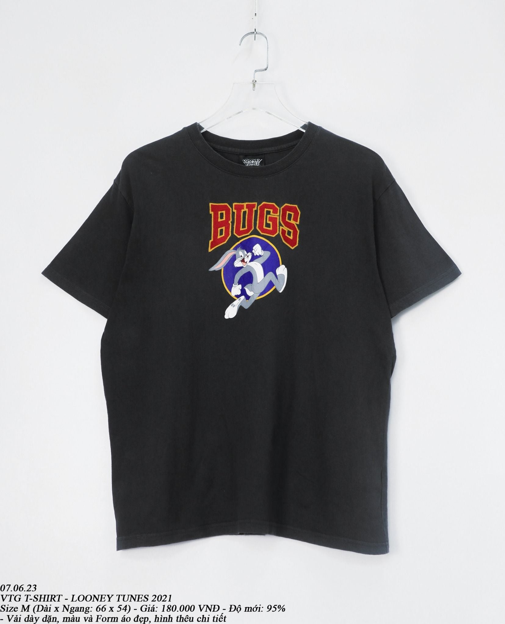  07.06.23 - VTG T-SHIRT - LOONEY TUNES 2021 