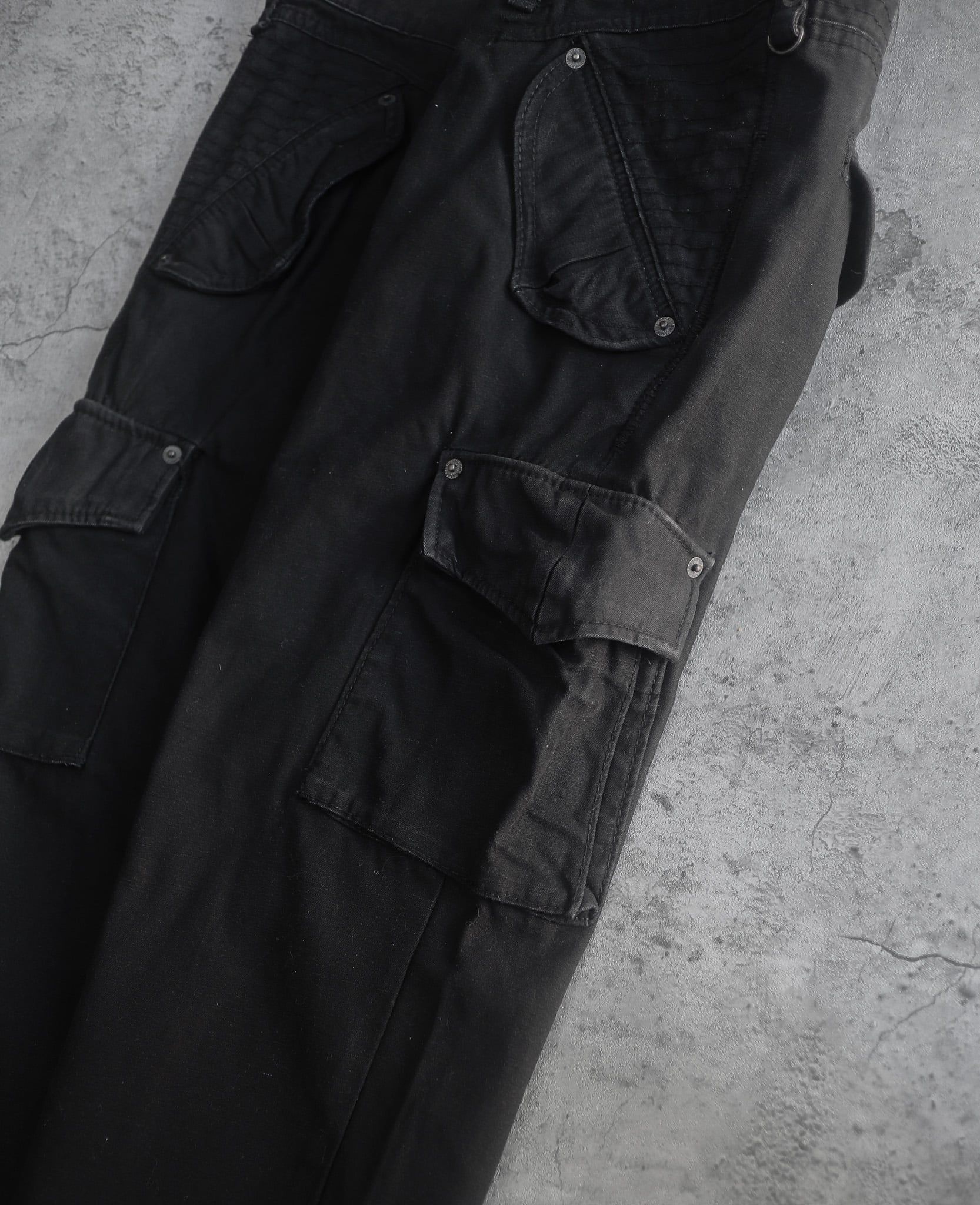  10.30.24 - VTG CARGO PANTS 