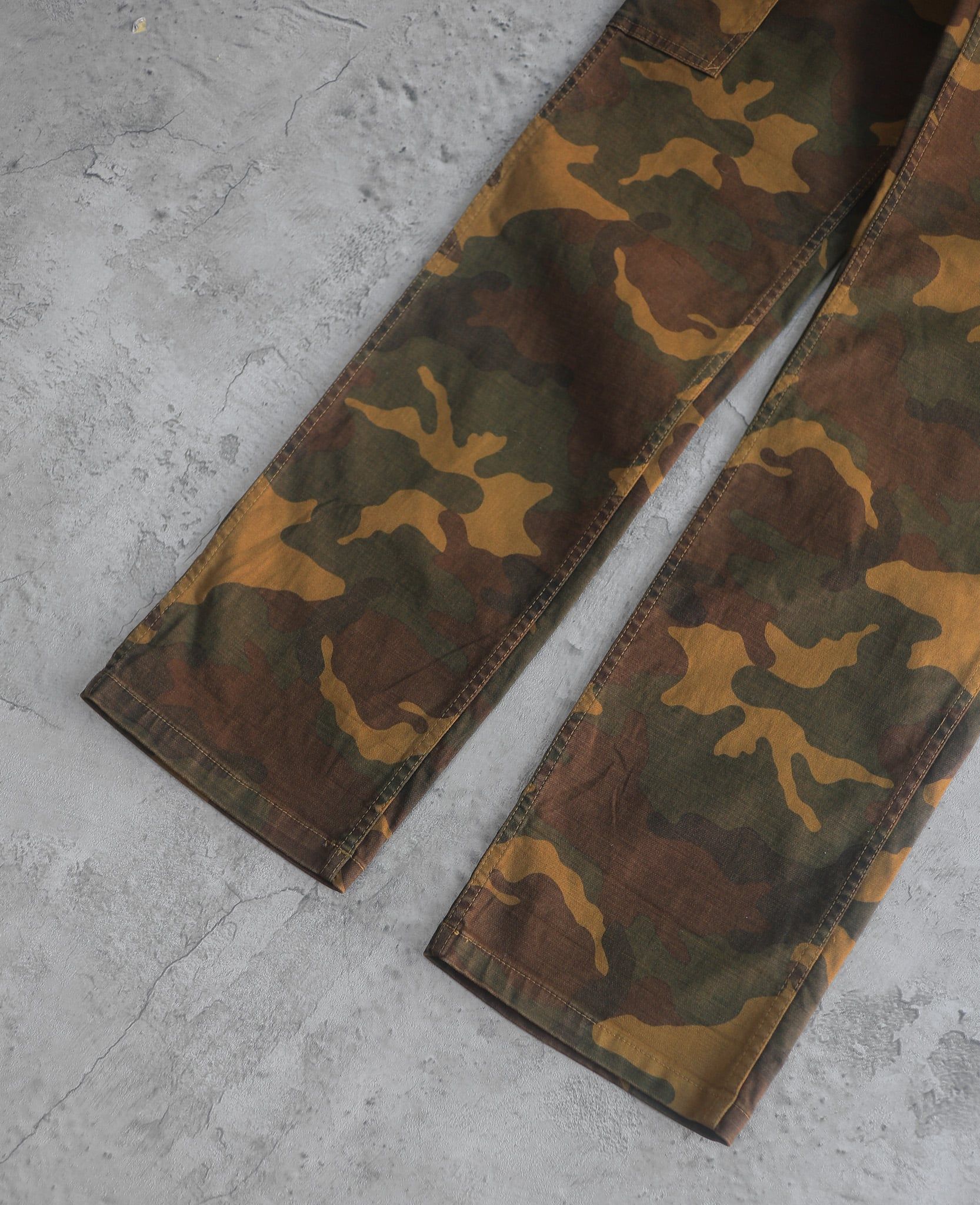  10.30.24 - VTG CARGO PANTS - JOHNBULL 