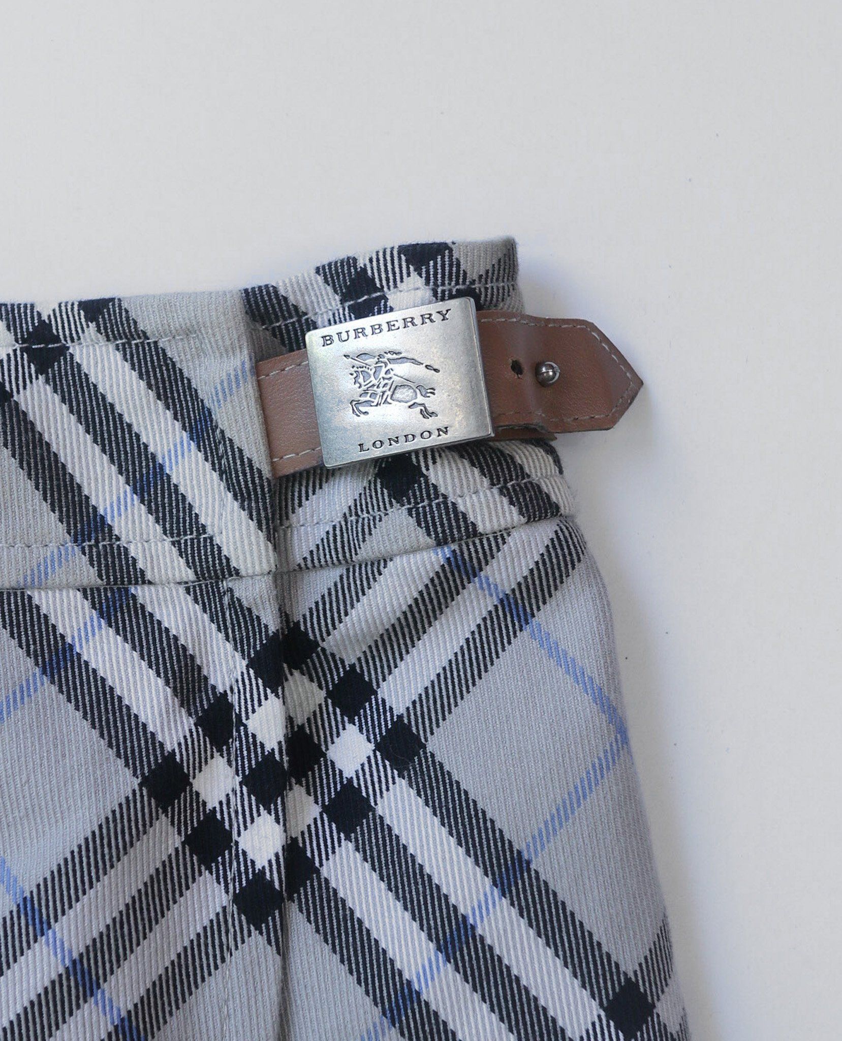  07.09.23 - VTG SKIRT SHORT - BURBERRY LONDON 