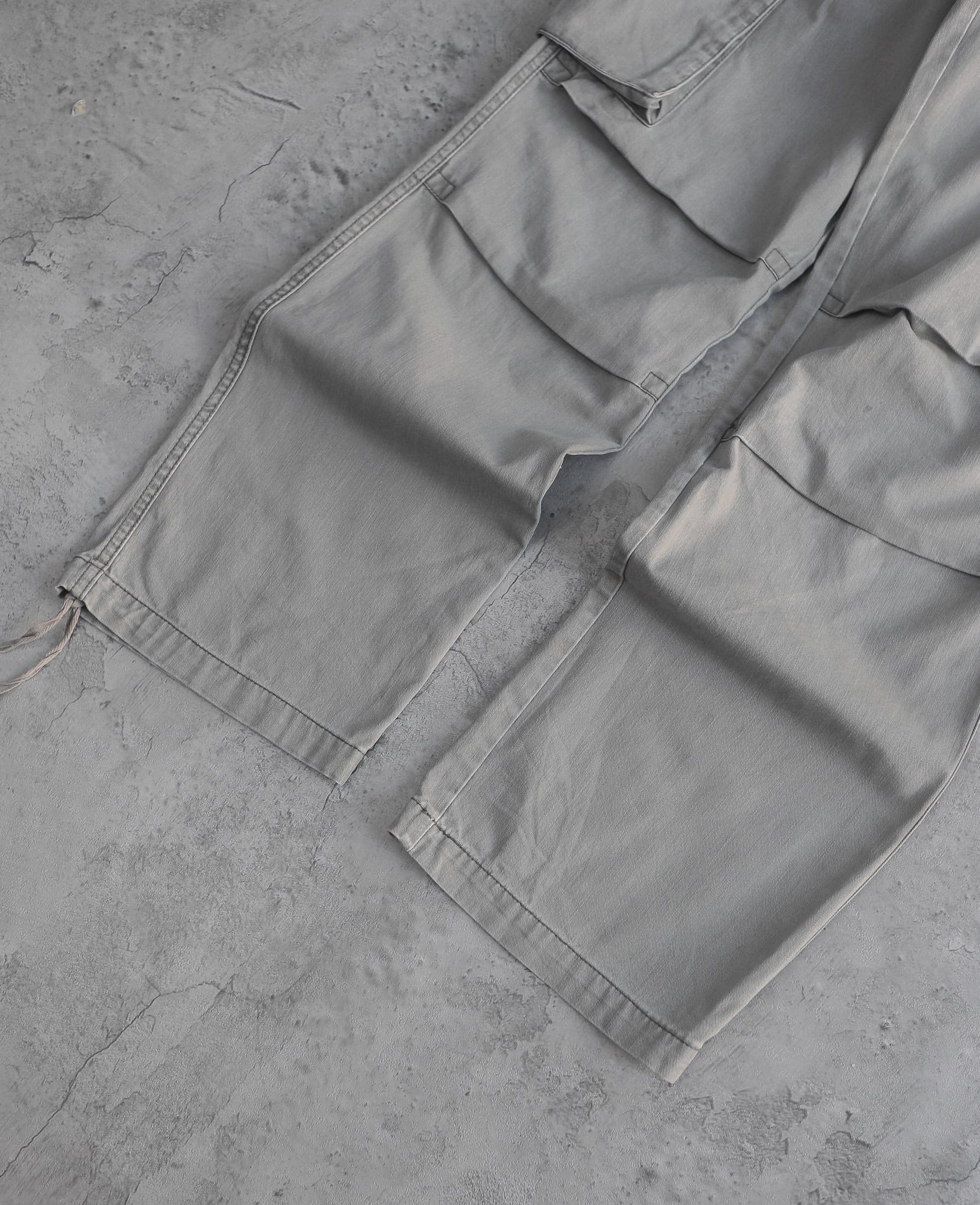  10.30.24 - VTG CARGO PANTS 