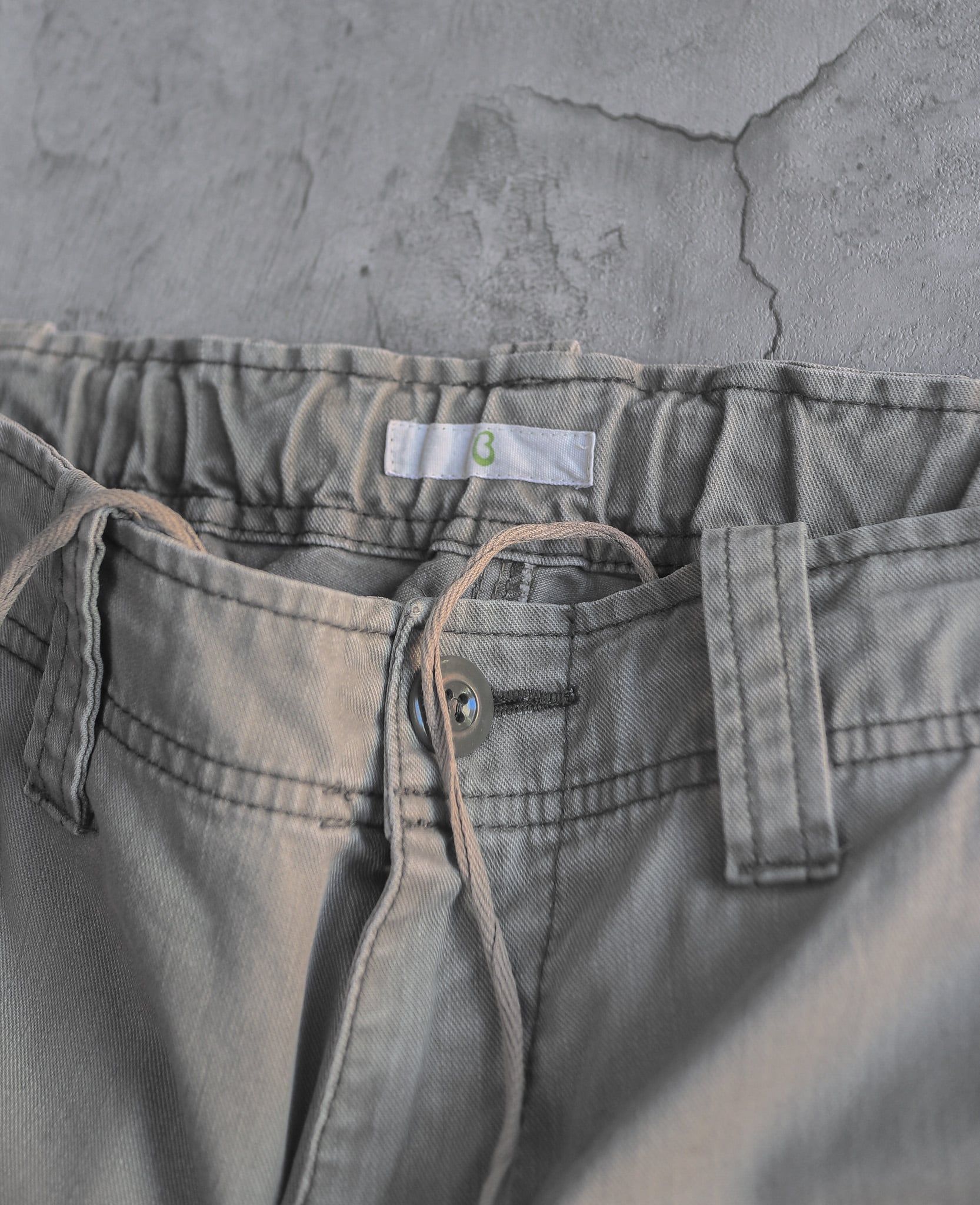  10.30.24 - VTG CARGO PANTS 