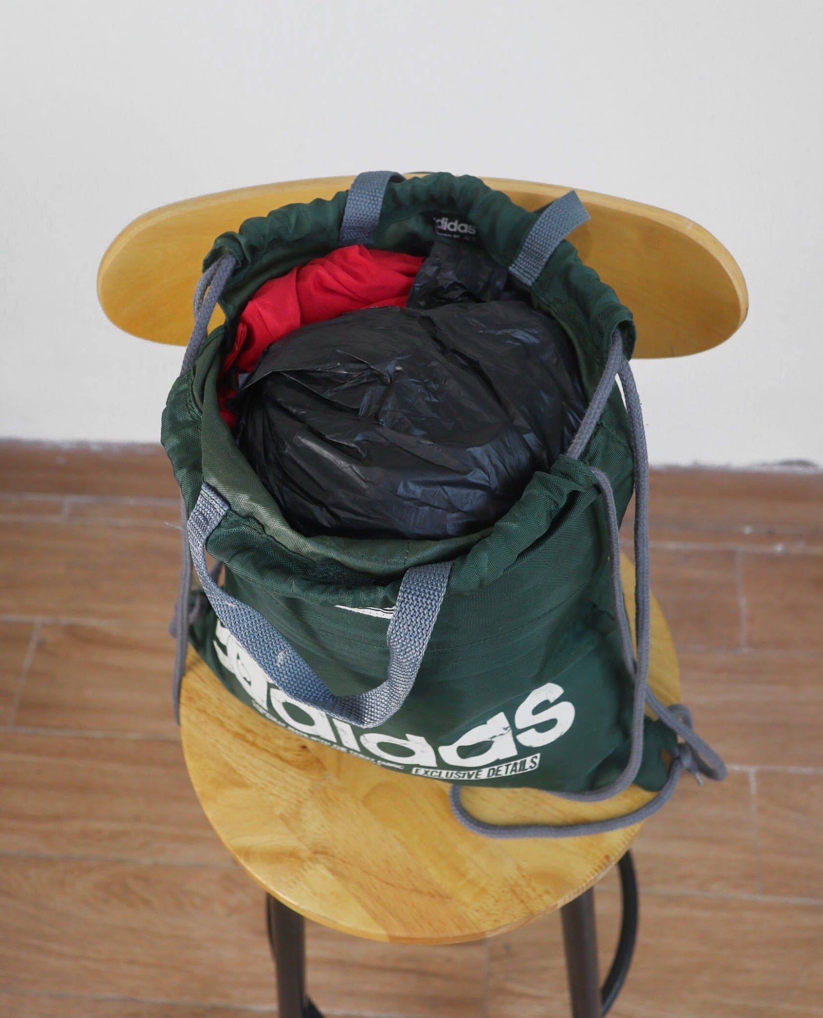  07.08.23 - VTG BAG - ADIDAS 90s 