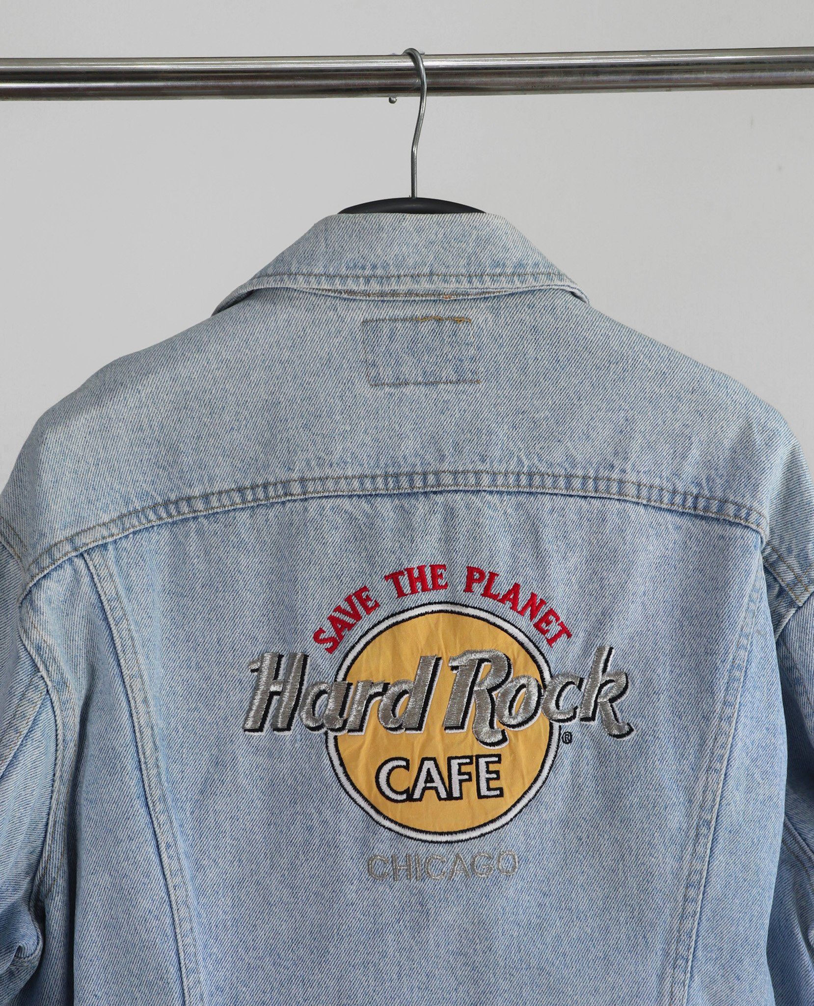  07.10.23 - VTG TRUCKER DENIM JACKET - HARDROCK CAFE by LEE 90s 