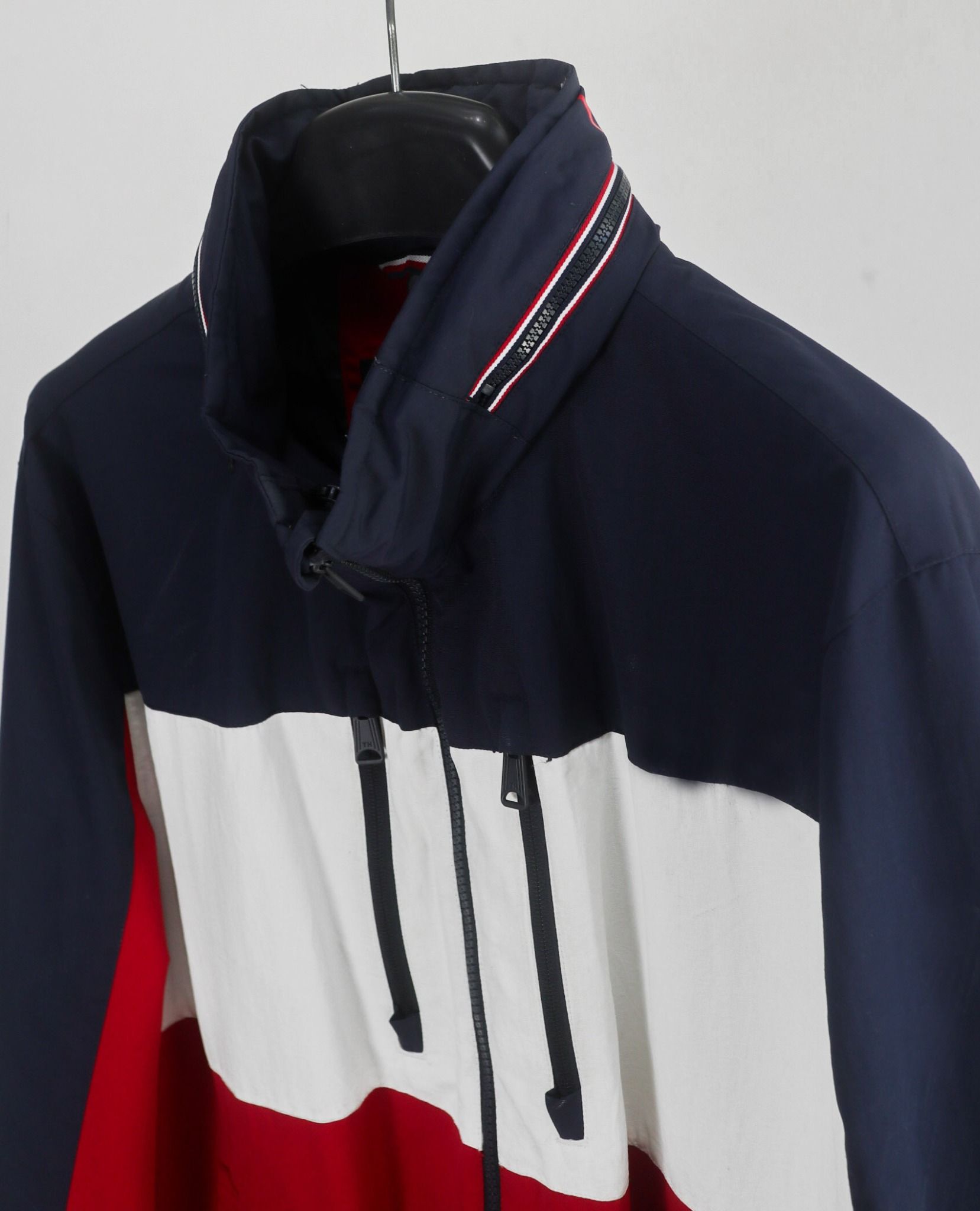  07.10.23 - VTG WINDBREAKER JACKET - TOMMY HILFIGER 