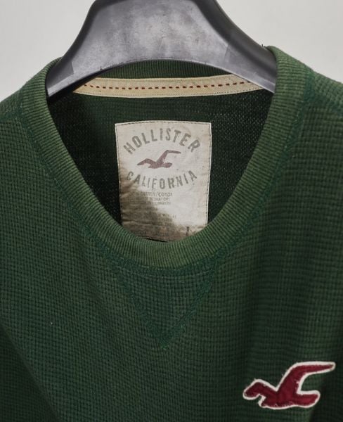  03.12.24 - VTG LONGSLEEVE WAFFLE SHIRT - HOLLISTER 