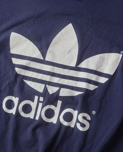  05.21.24 - VTG T-SHIRT - ADIDAS 90s 