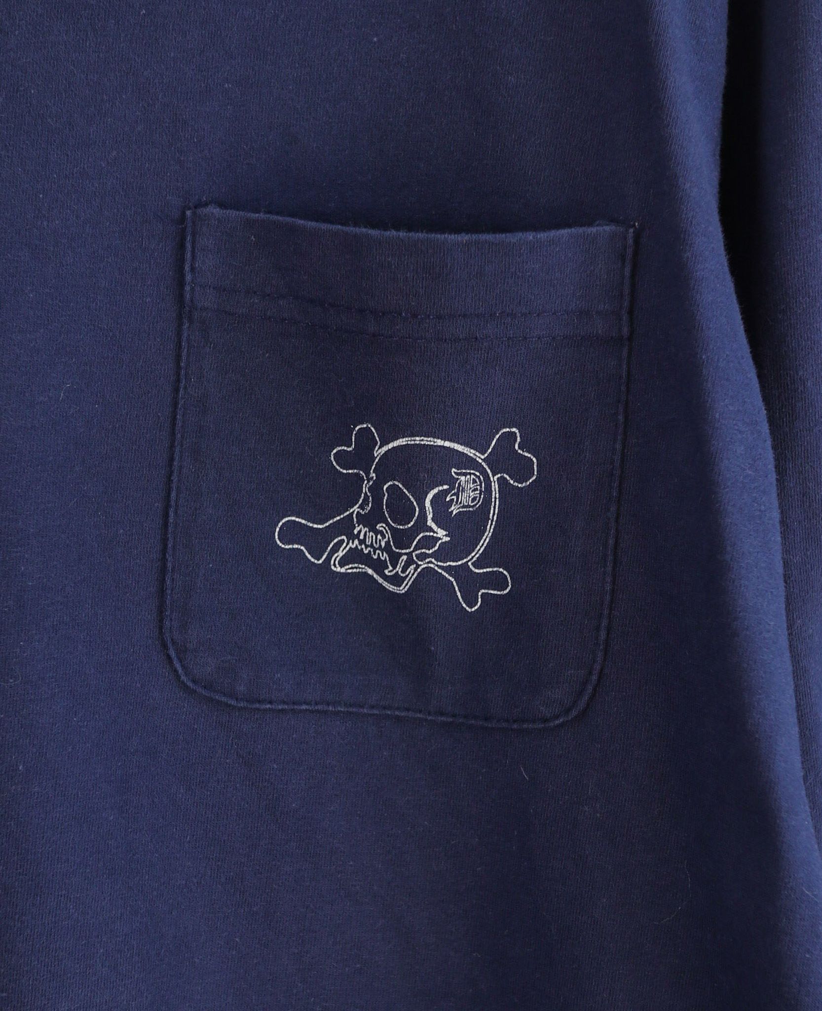 03.12.24 - VTG LONGSLEEVE SHIRT - DEVILS ORIGINAL 