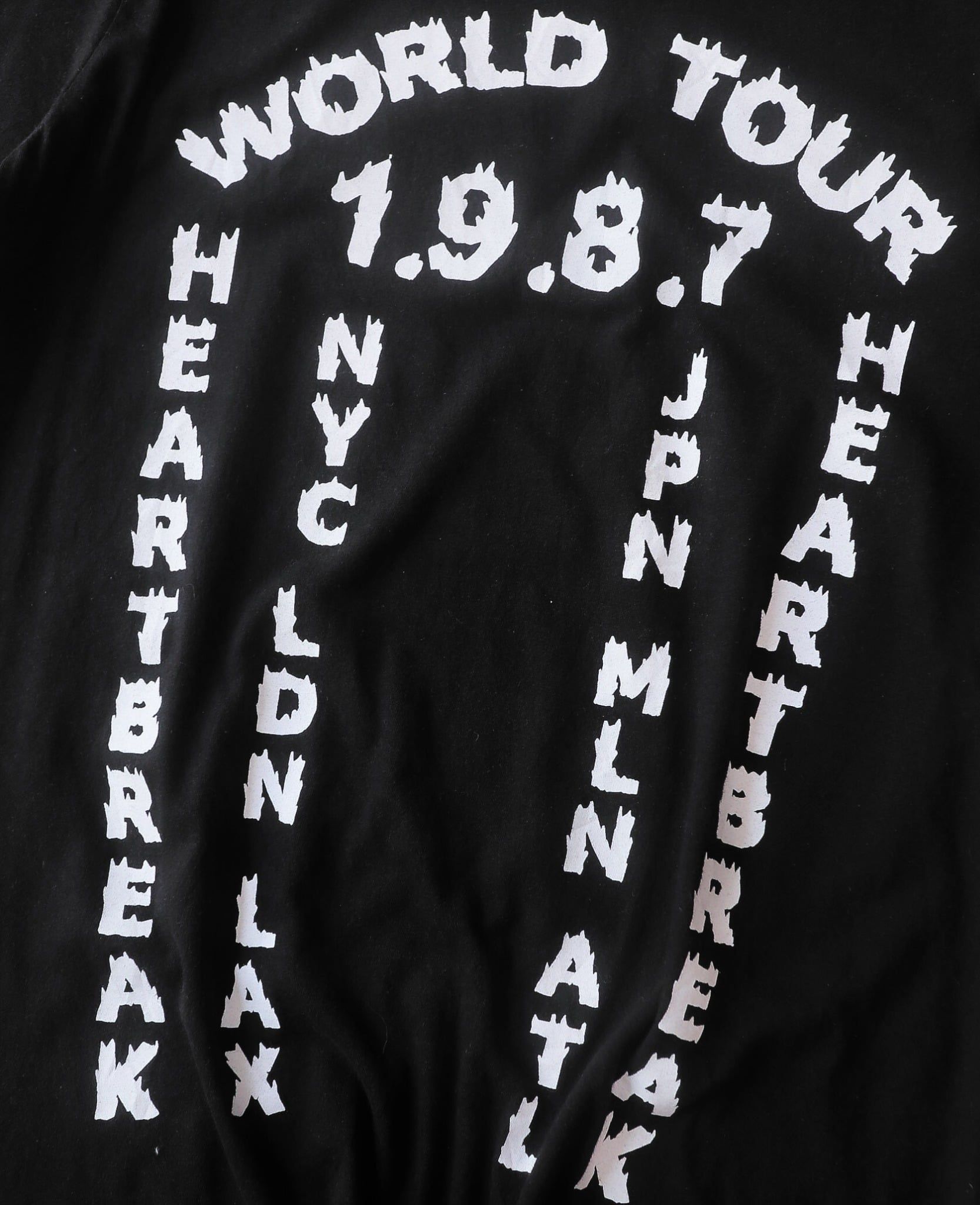  05.28.24 - VTG T-SHIRT - PRETTY LITTLE THING 