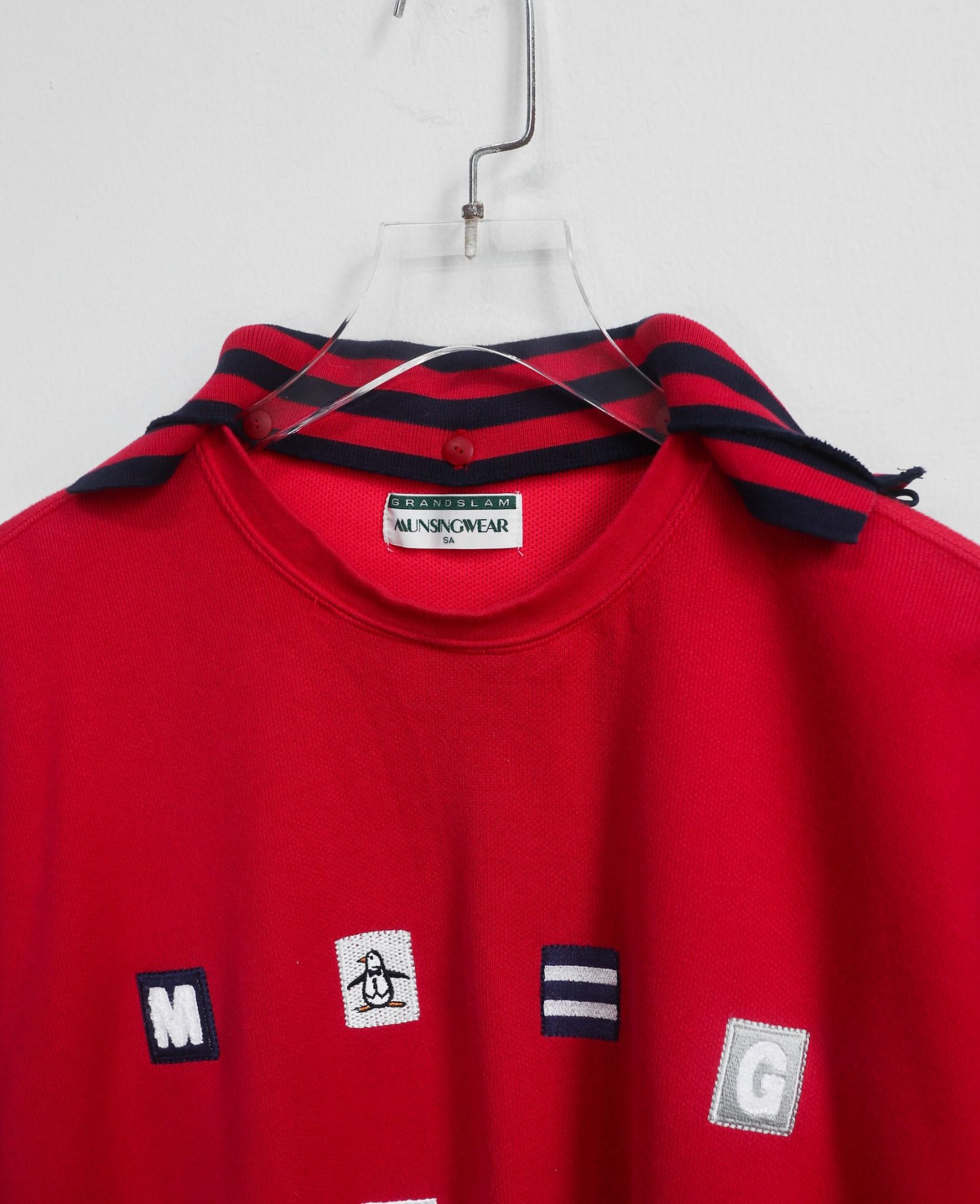 03.21.24 - VTG SWEATSHIRT - MUNSINGWEAR 