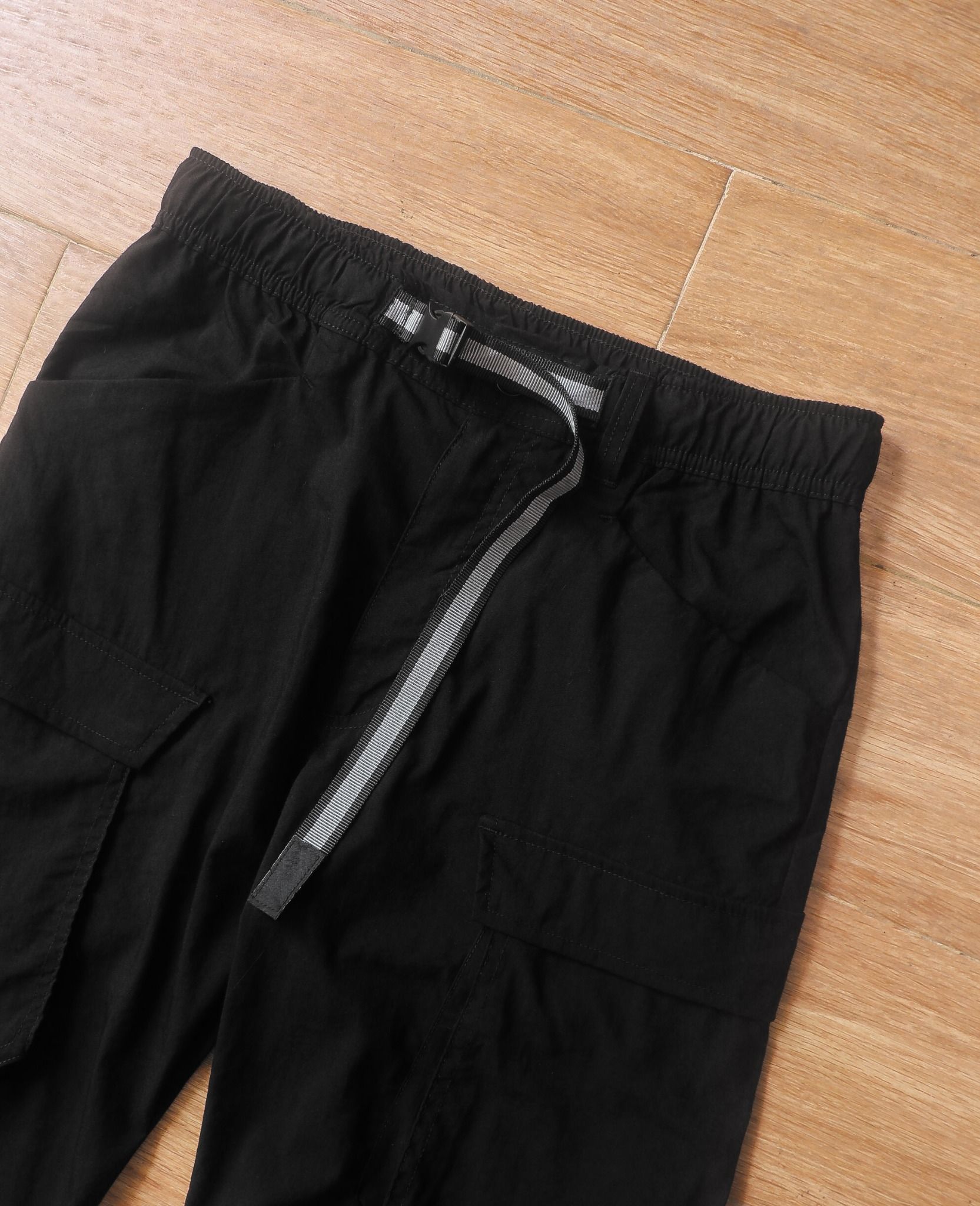  06.11.24 - VTG LIGHTWEIGHT CROPPED CARGO PANTS - MAC HOUSE RUN DENIM 