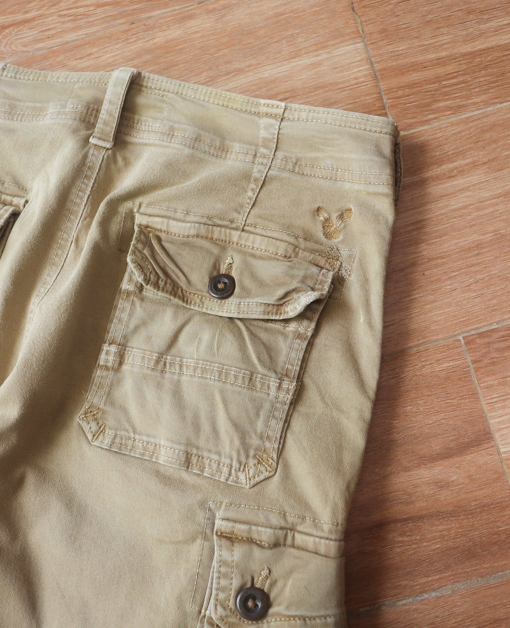  06.11.24 - VTG BAGGY CARGO SHORT - AMERICAN EAGLE 