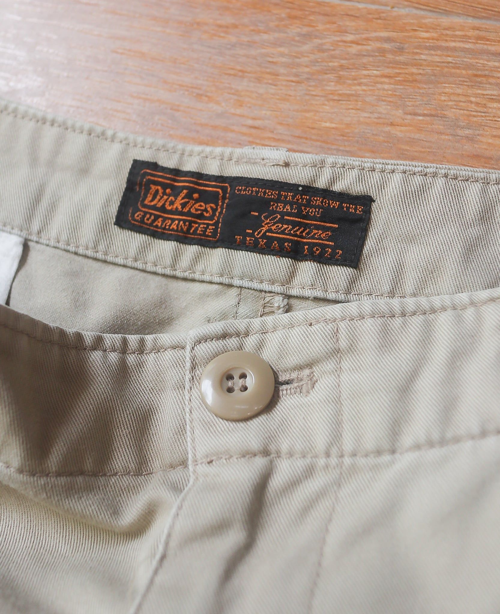  06.11.24 - VTG BAGGY CARGO SHORT - DICKIES 