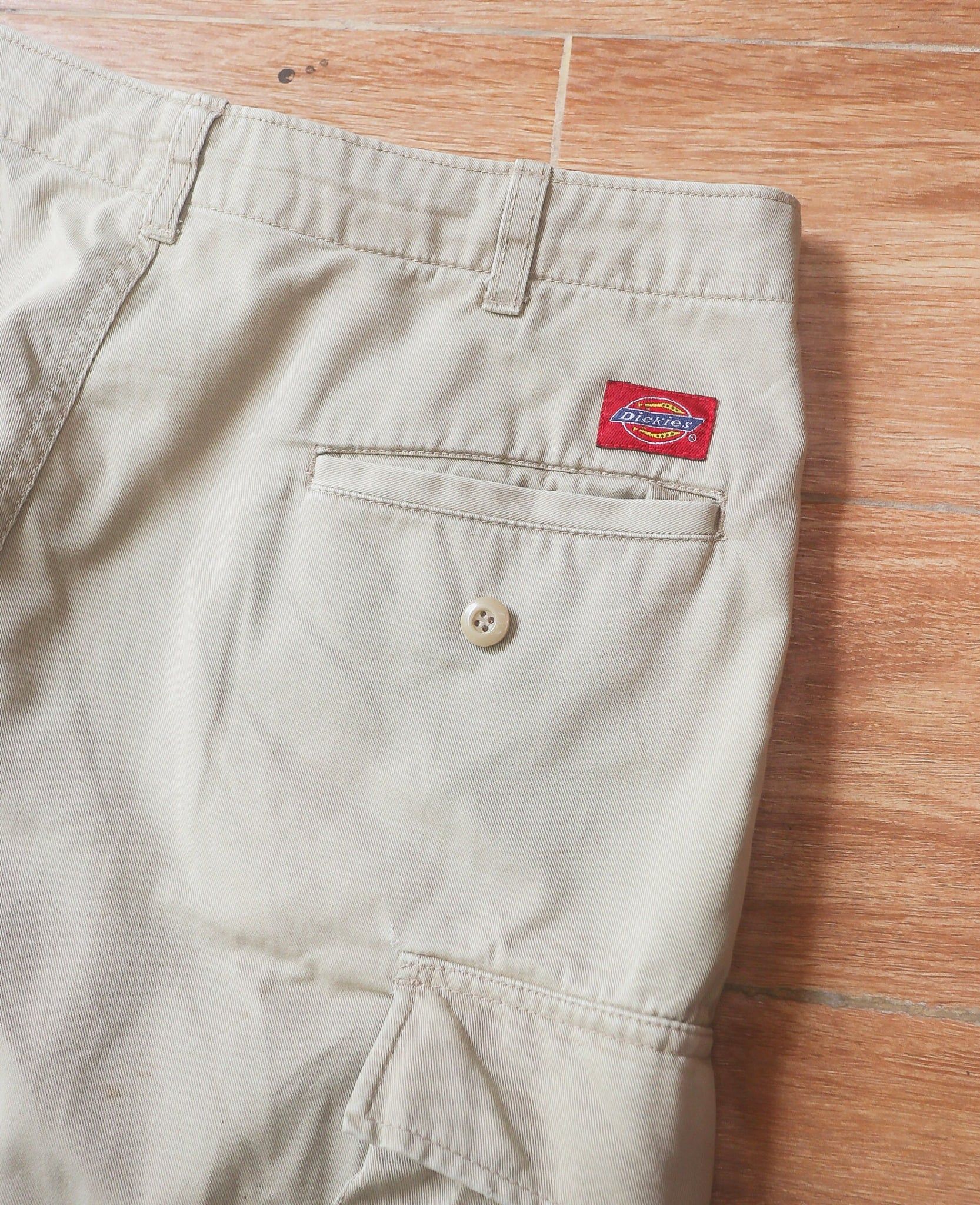  06.11.24 - VTG BAGGY CARGO SHORT - DICKIES 