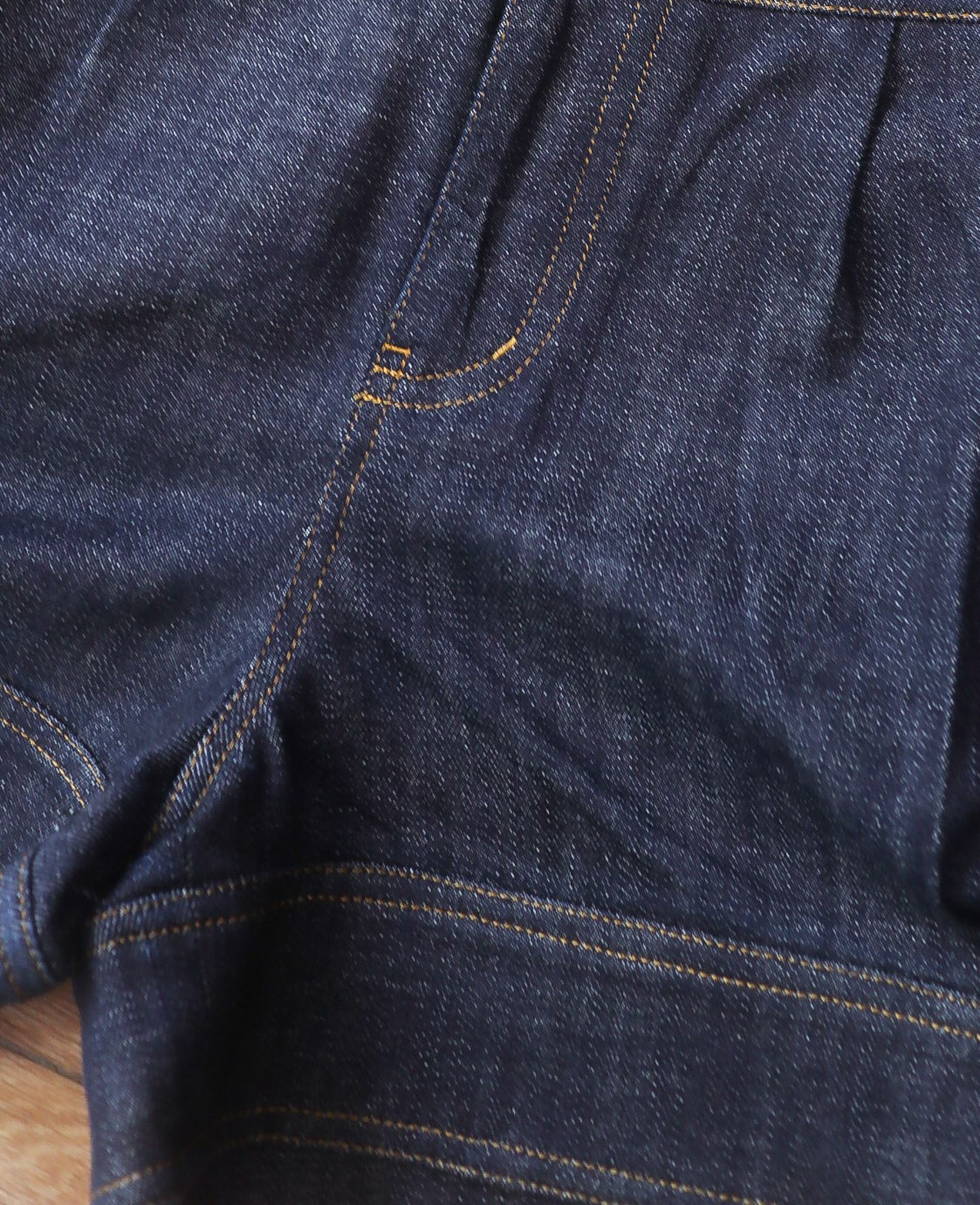  06.12.24 - VTG DENIM OVERALLS SHORT - BROWNIE BEE 