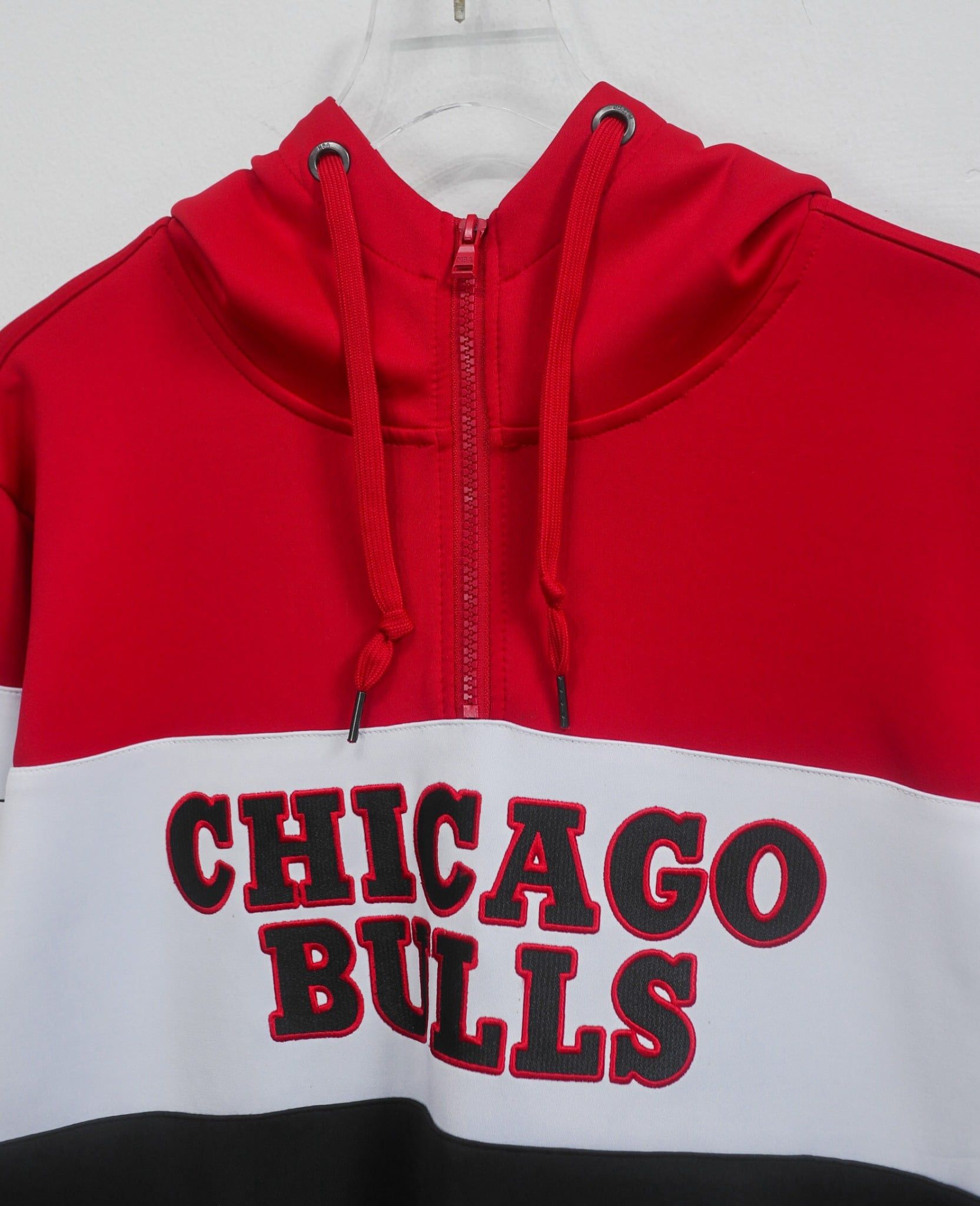  03.06.24 - VTG JERSEY QUATER ZIP PULLOVER HOODIE - NBA CHICAGO BULLS 