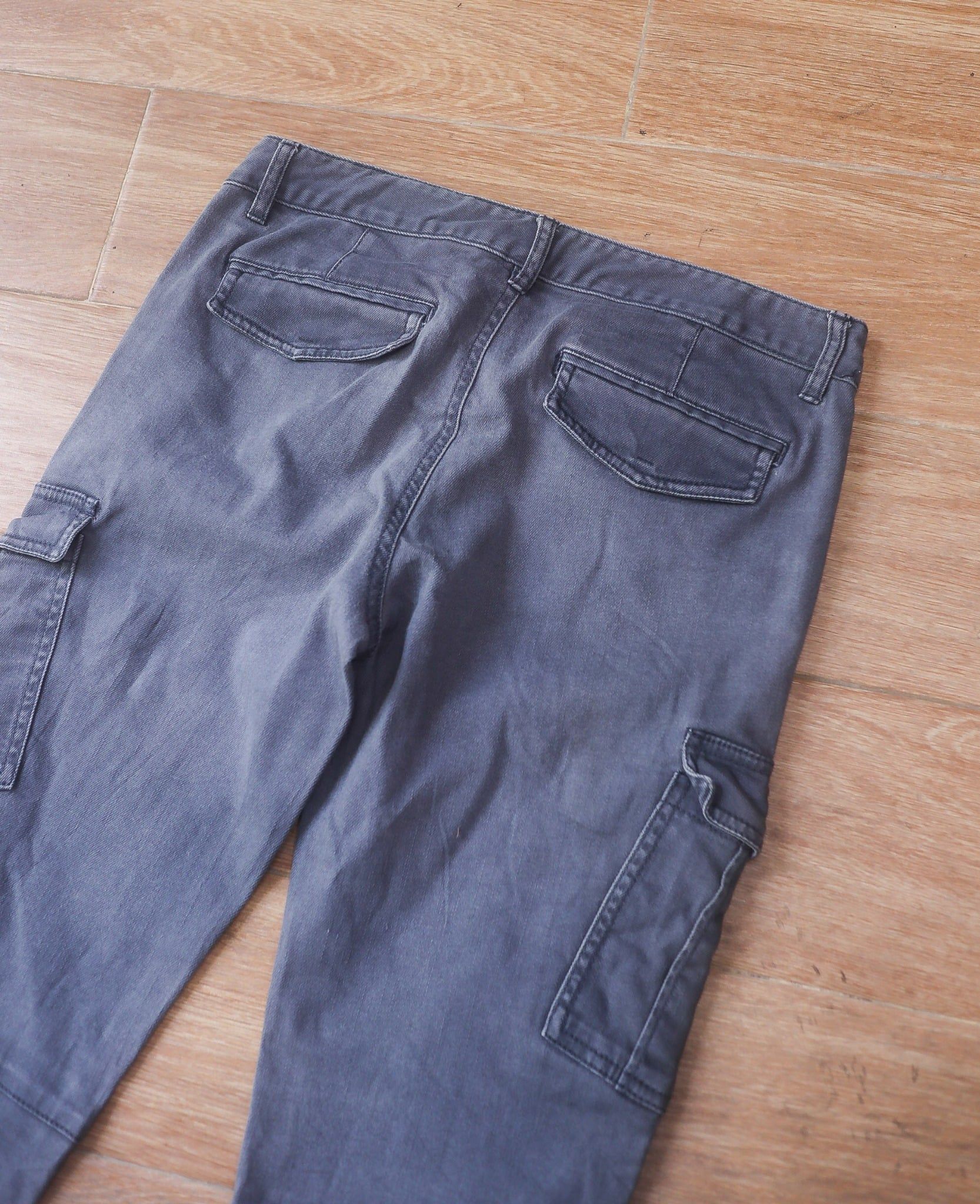  06.26.24 - VTG SKINNY CARGO PANTS - TOPTEN 