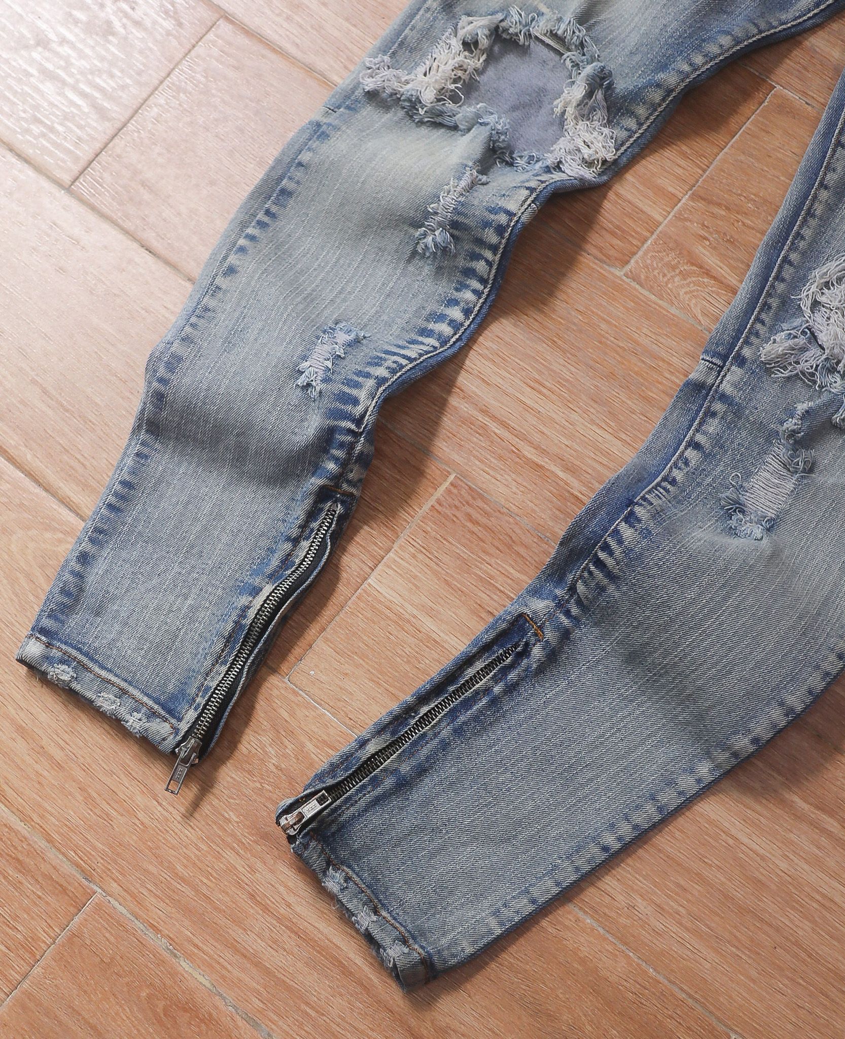  06.26.24 - VTG DESTROYED SKINNY  DENIM PANTS - STWR 