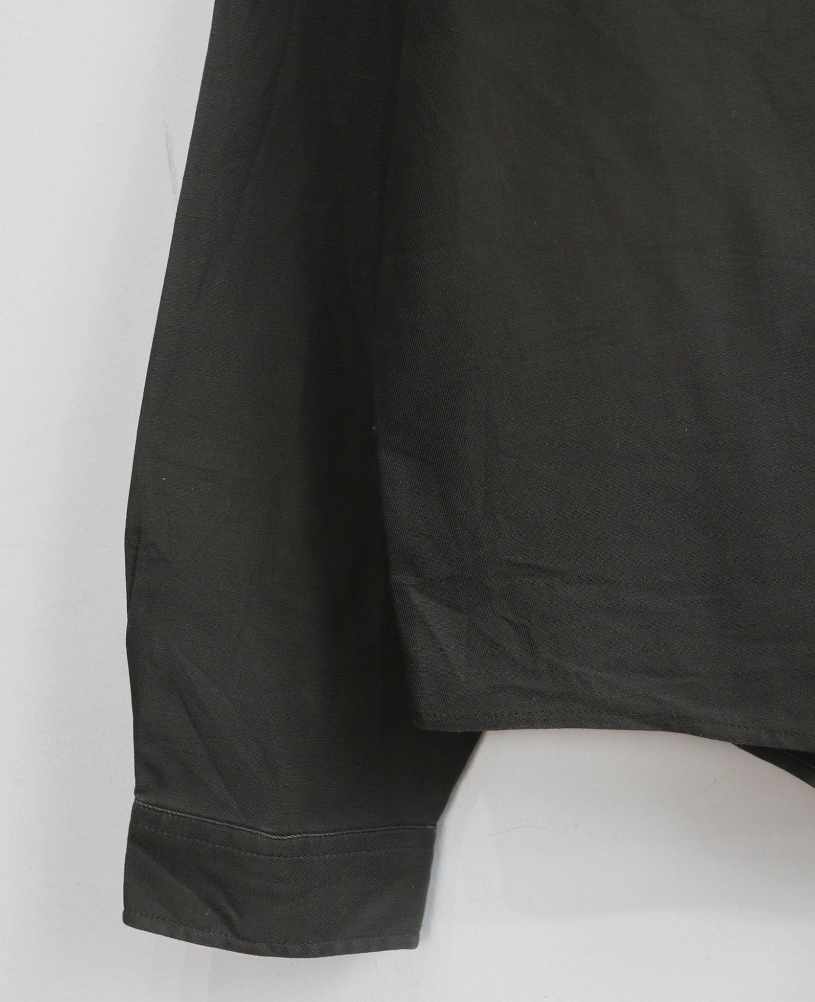  03.12.24 - VTG CROPPED TWILL MILITARY  BUTTON UP SHIRT - NYLAUS 0125 
