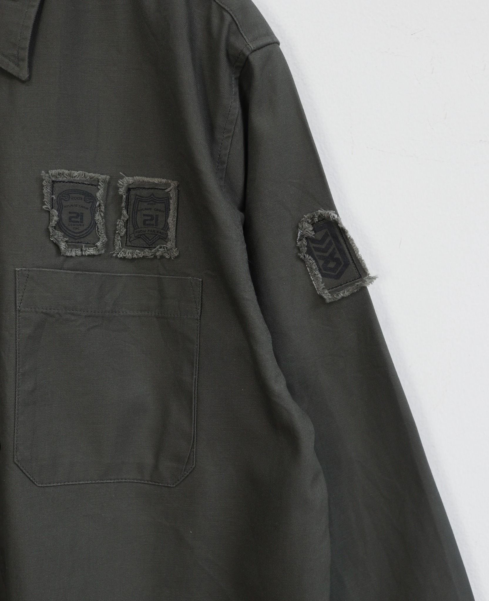  03.12.24 - VTG CROPPED TWILL MILITARY  BUTTON UP SHIRT - NYLAUS 0125 