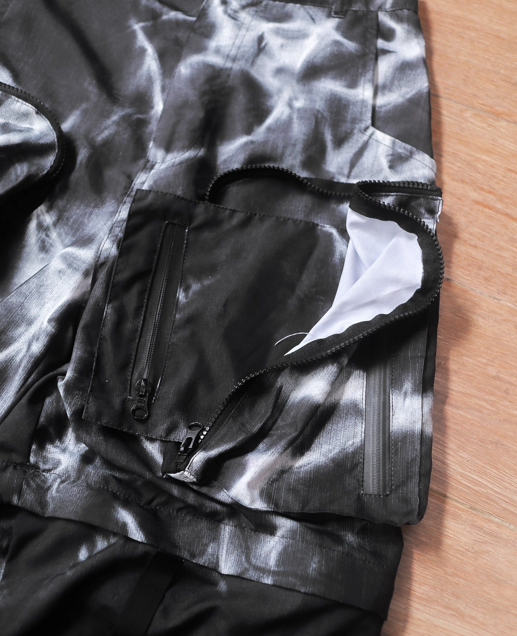  08.02.24 - VTG CONVERTIBLE NYLON PANTS 