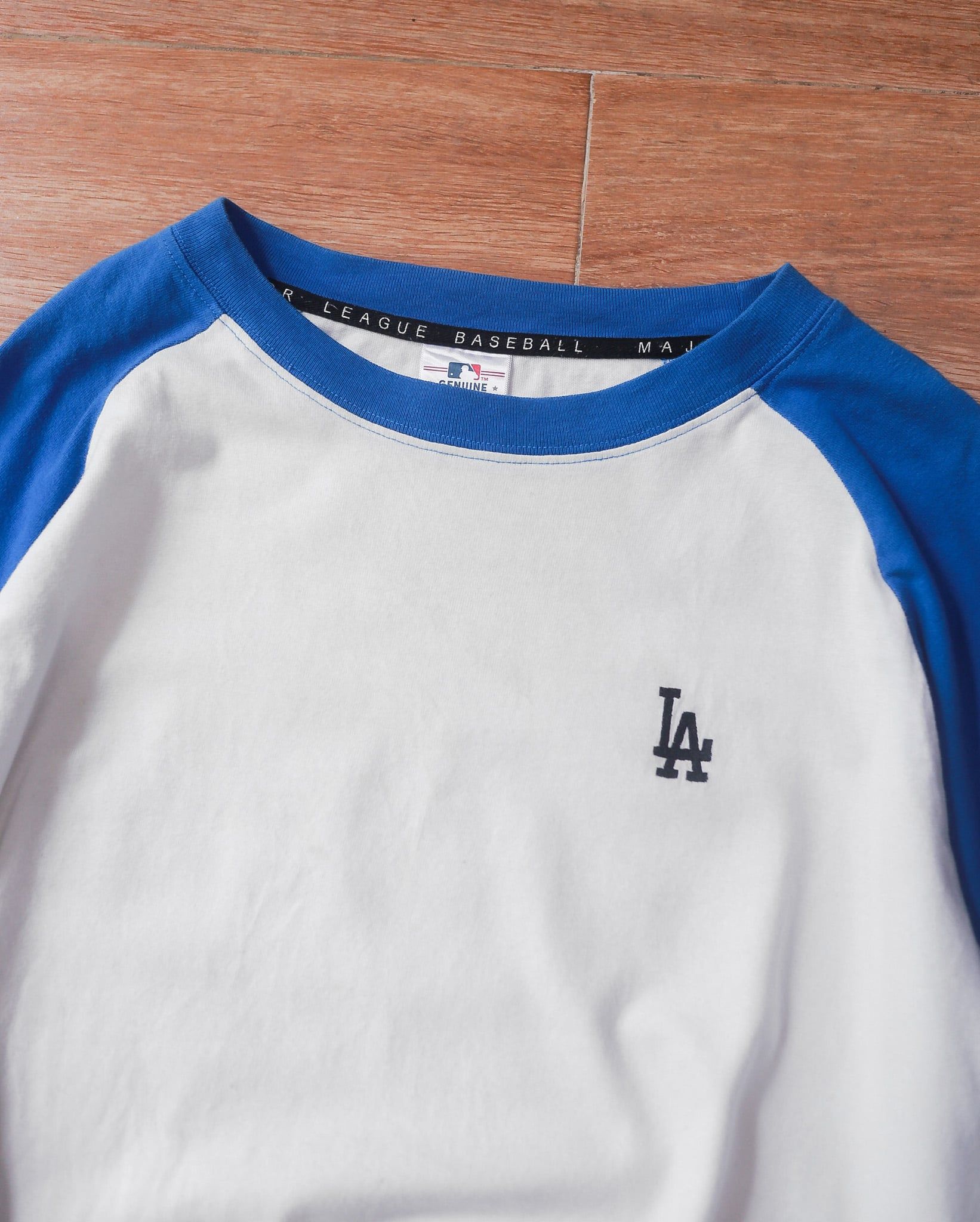  08.01.24 - VTG LONGSLEEVE SHIRT - MLB 