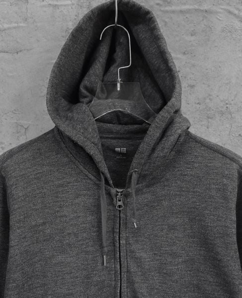  01.09.24 - VTG ZIP UP HOODIE - UNIQLO 
