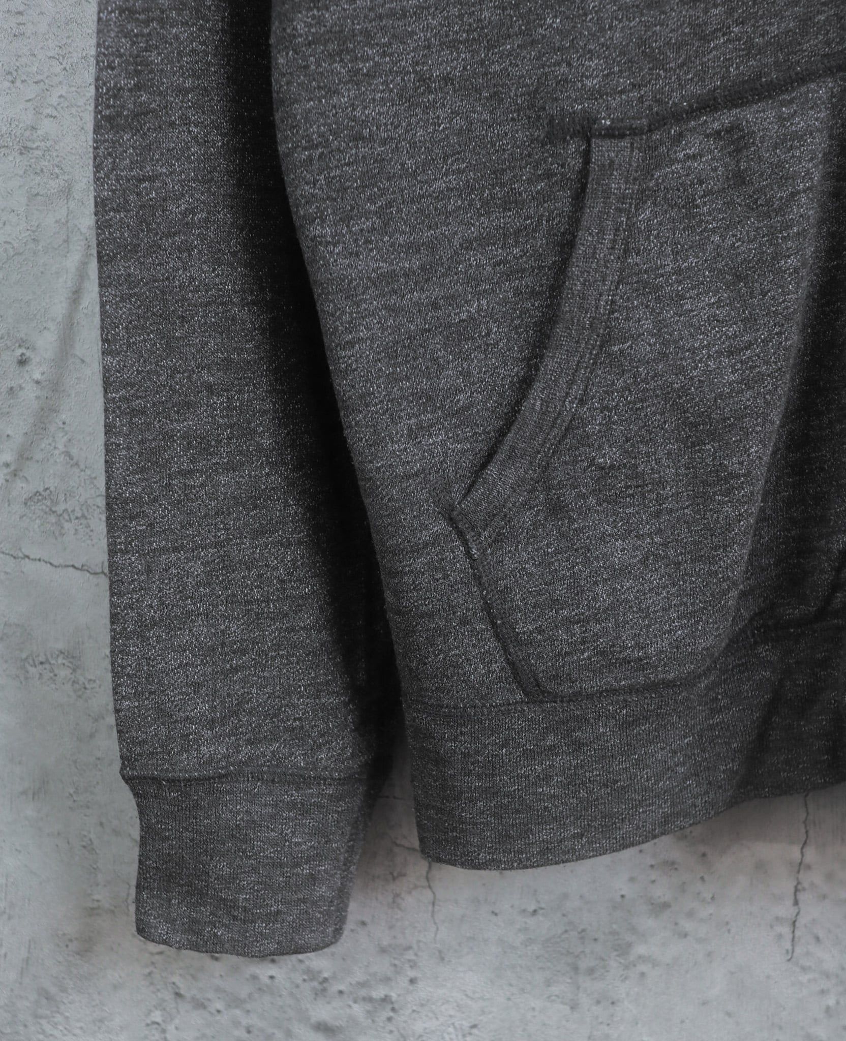  01.09.24 - VTG ZIP UP HOODIE - UNIQLO 