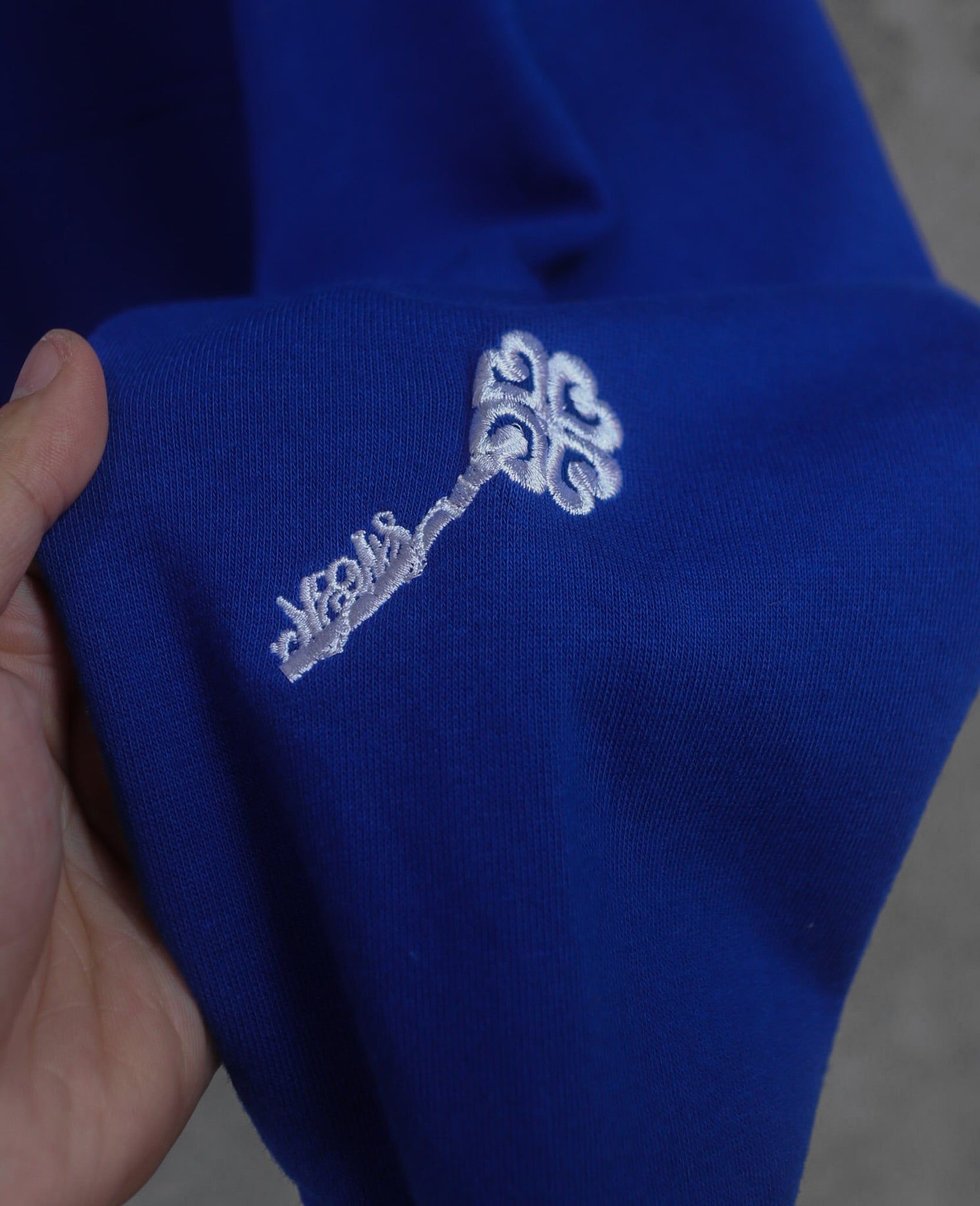  01.09.24 - VTG CROPPED ZIP UP HOODIE - NEWS LIVE TOUR 2017 NEVERLAND 