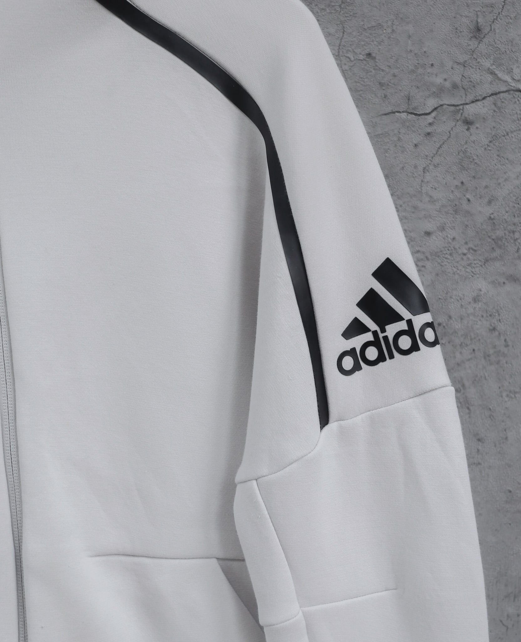  01.09.24 - VTG CROPPED ZIP UP HOODIE - ADIDAS 