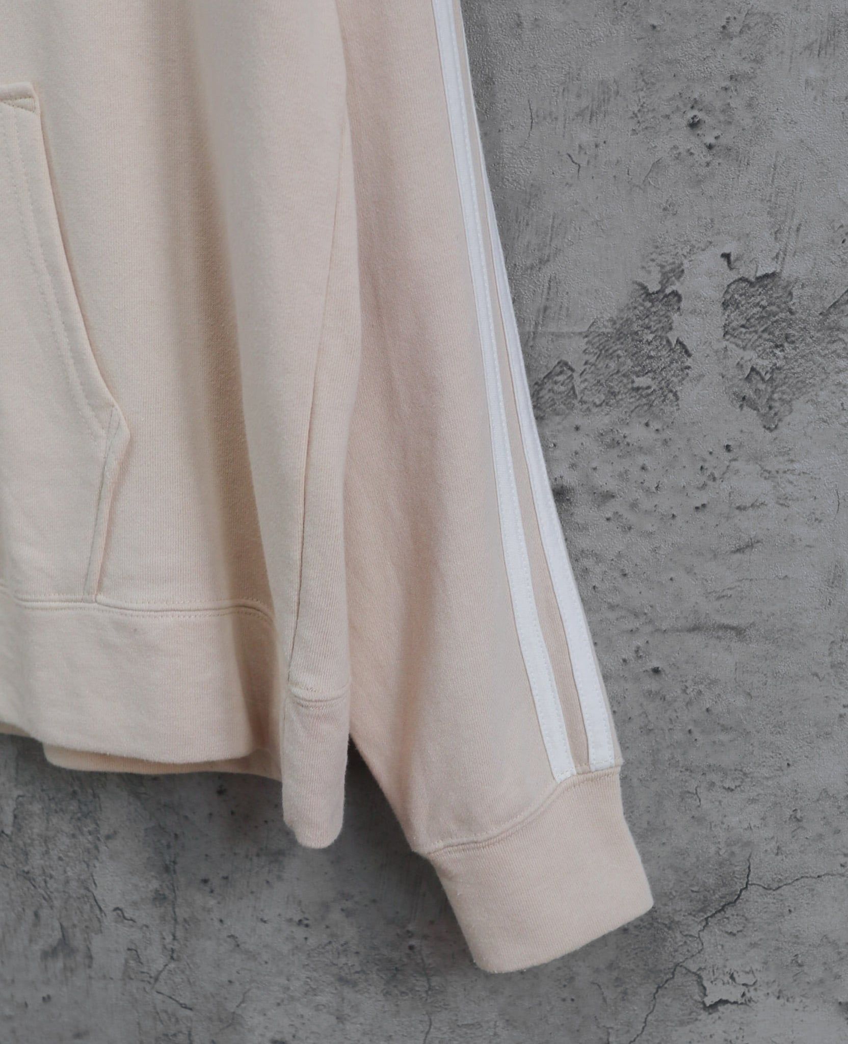  01.09.24 - VTG CROPPED PULLOVER HOODIE - PLAYBOY BUNNY 