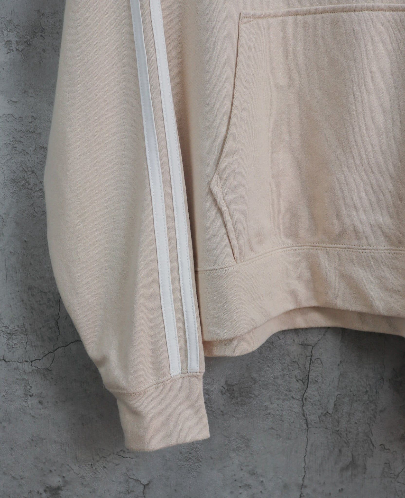  01.09.24 - VTG CROPPED PULLOVER HOODIE - PLAYBOY BUNNY 