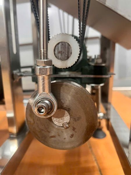 Máy bóc vỏ trứng cút SBKJ