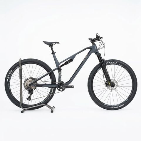 Xe MTB carbon CONWAY RLC FS 7.9  bánh 29 mẫu 2 thụt xe ráp