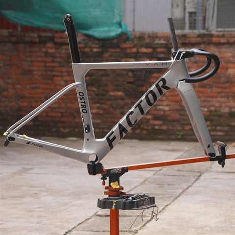 Khung carbon FACTOR OSTRO V.A.M phanh đĩa